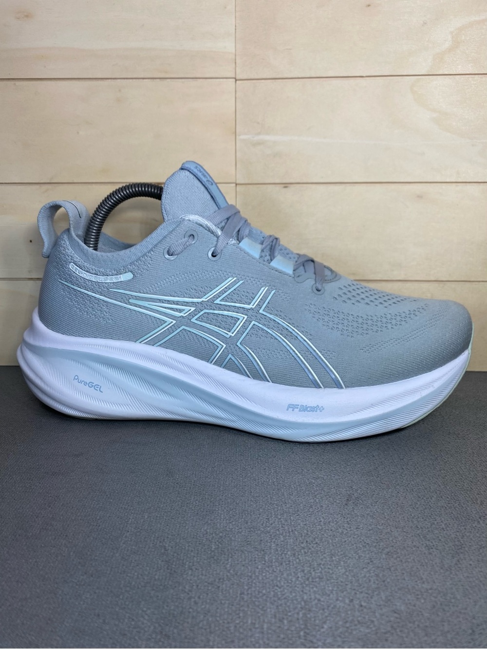 Asics Gel Nimbus 26 Grey Light Blue Women's Size 9 Running Shoes Wide Sneakers